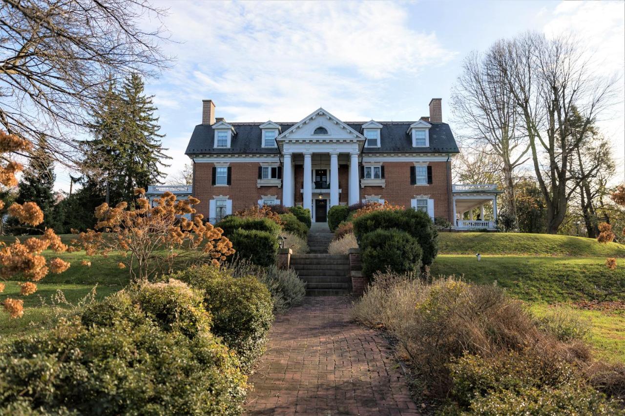 Mercersburg Inn Bagian luar foto