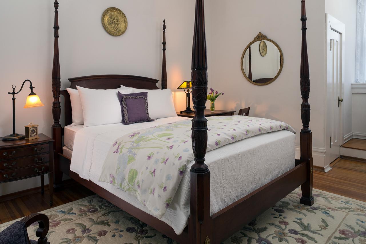 Mercersburg Inn Bagian luar foto