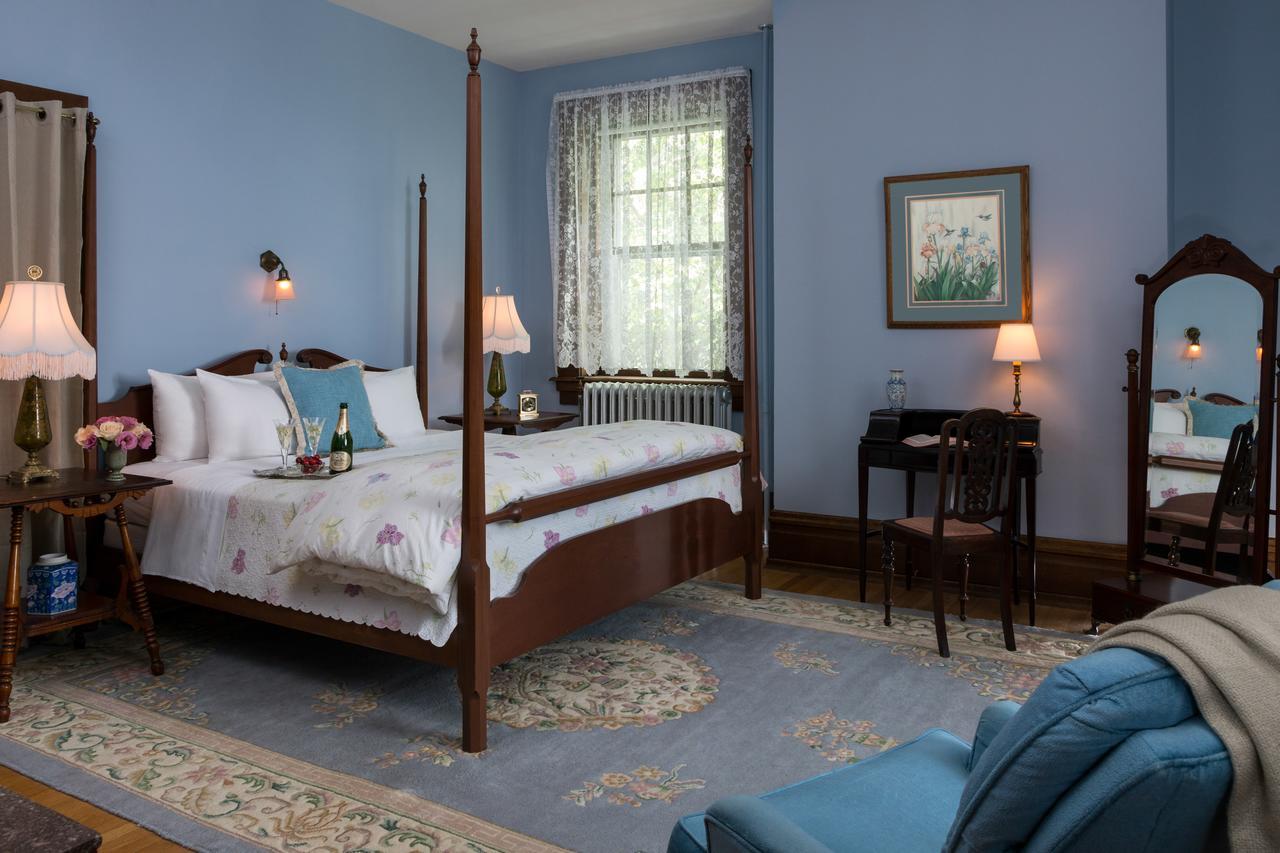 Mercersburg Inn Bagian luar foto