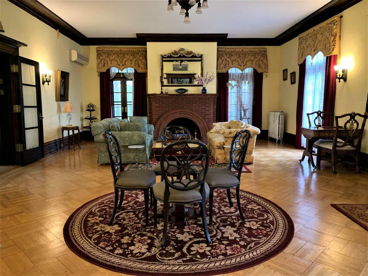 Mercersburg Inn Bagian luar foto
