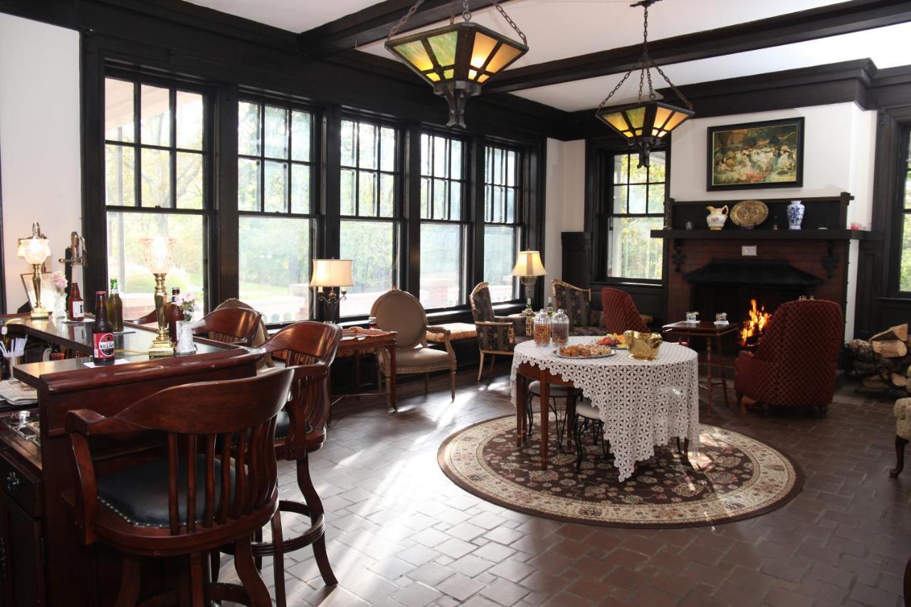 Mercersburg Inn Bagian luar foto